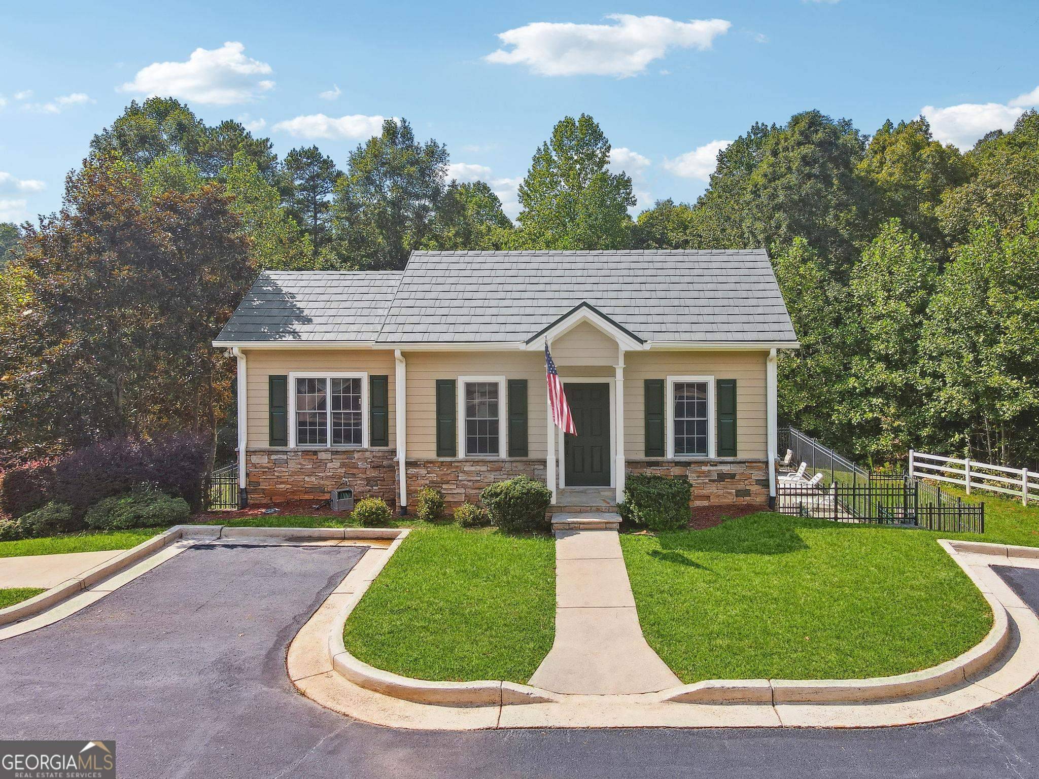 Dahlonega, GA 30533,0 CROWN MOUNTAIN