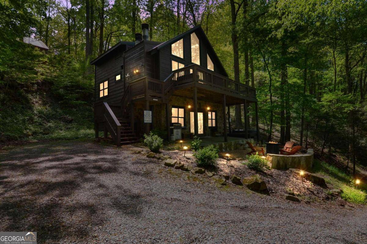 Ellijay, GA 30536,1213 Mountain Oak RD