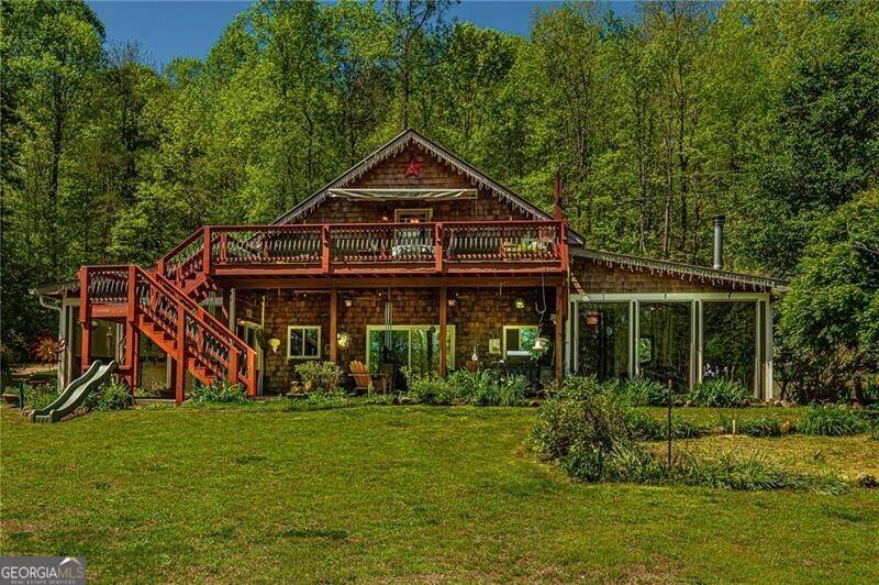 Dahlonega, GA 30533,369 Tobacco Pouch LN