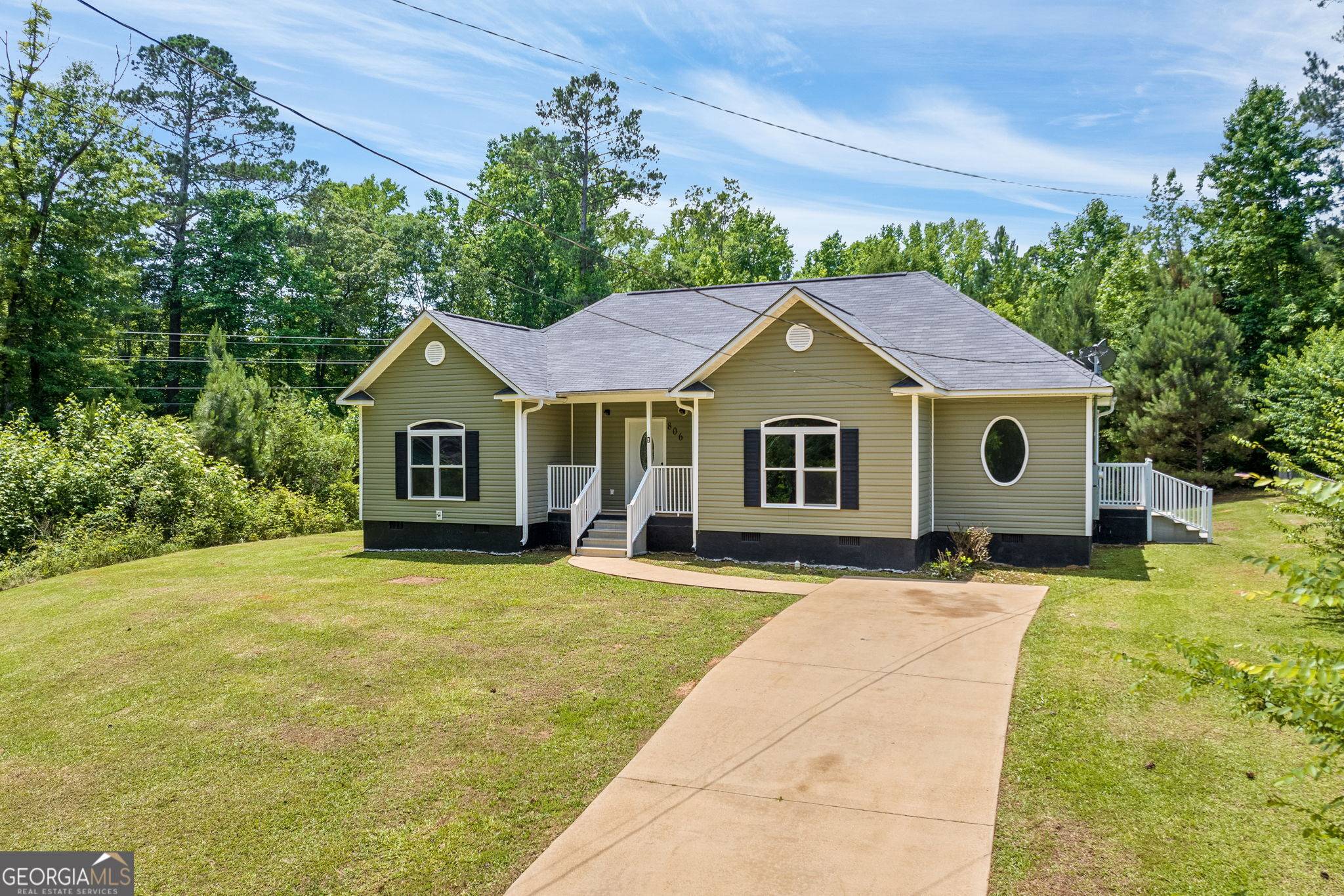 Lafayette, AL 36862,806 Springfield Circle