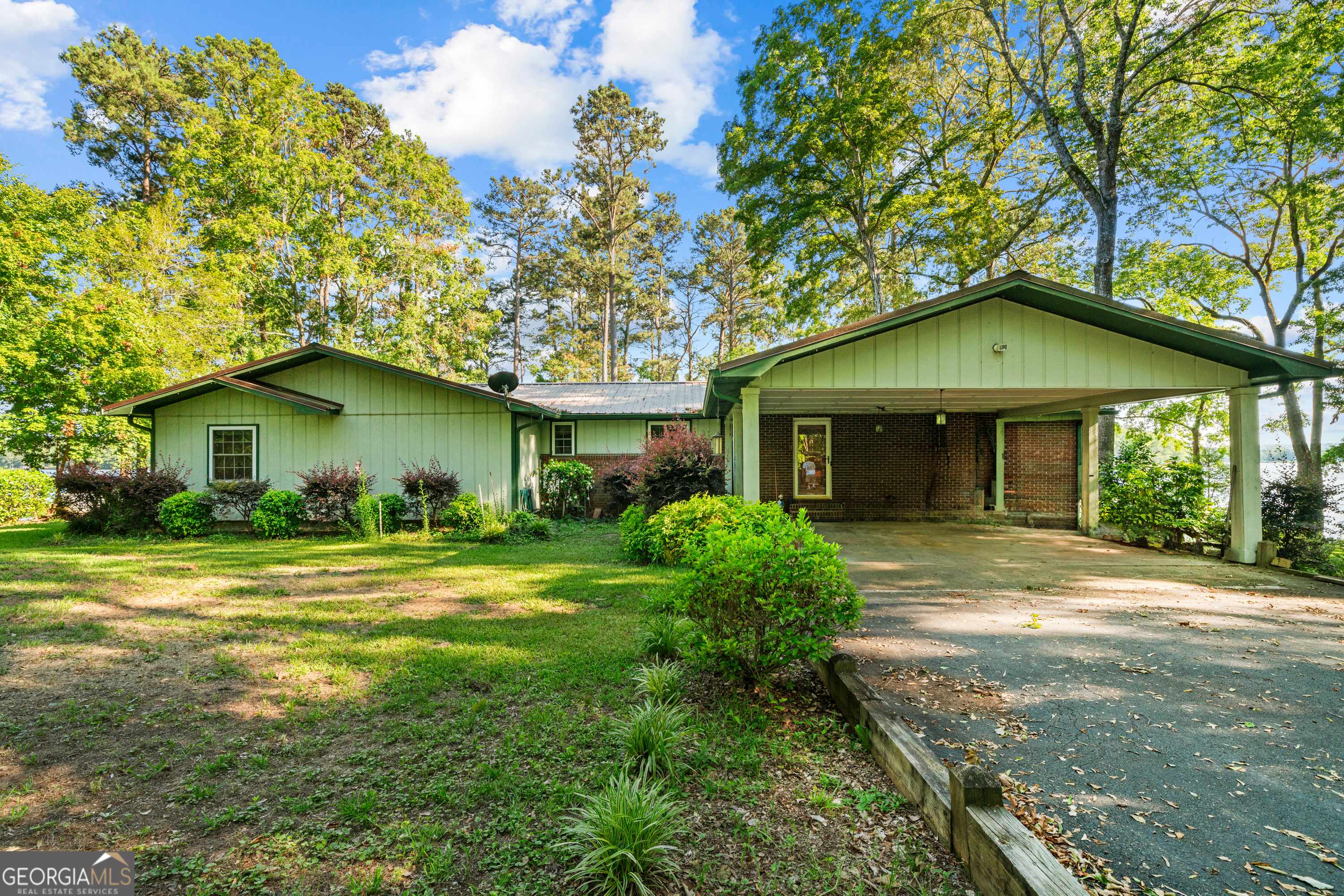 Eatonton, GA 31024,1041 Crooked Creek RD