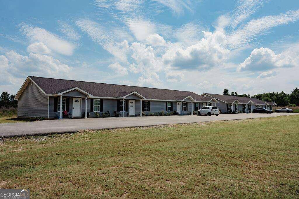 Alma, GA 31510,145 Pineview RD