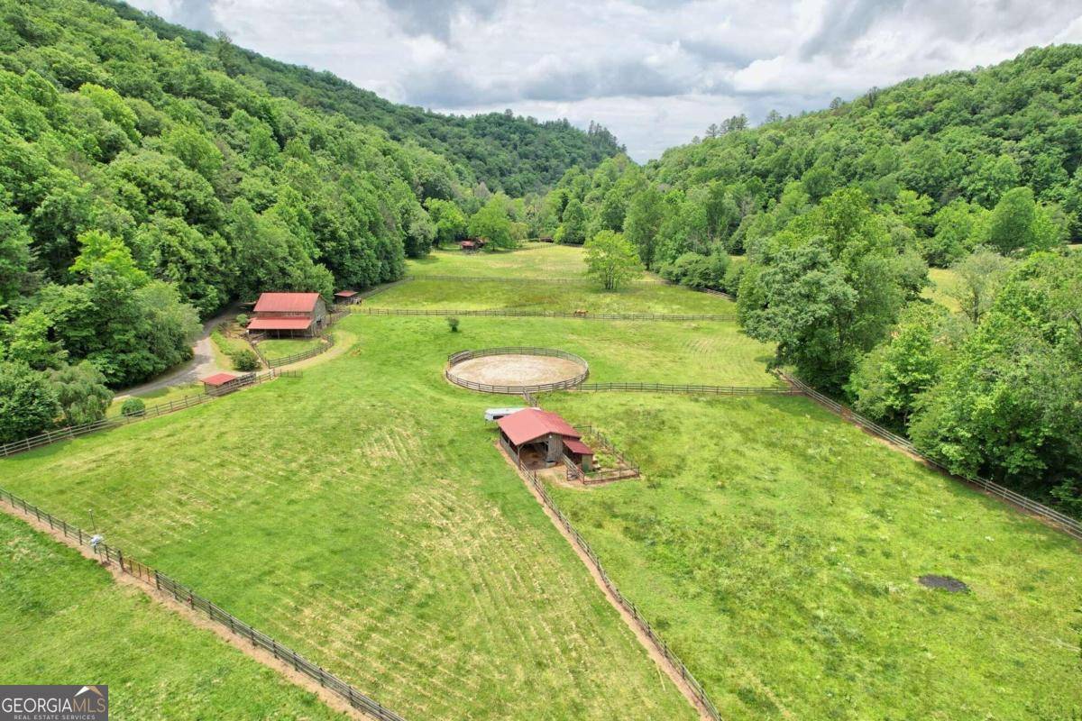 Hayesville, NC 28904,8758 Tusquittee RD