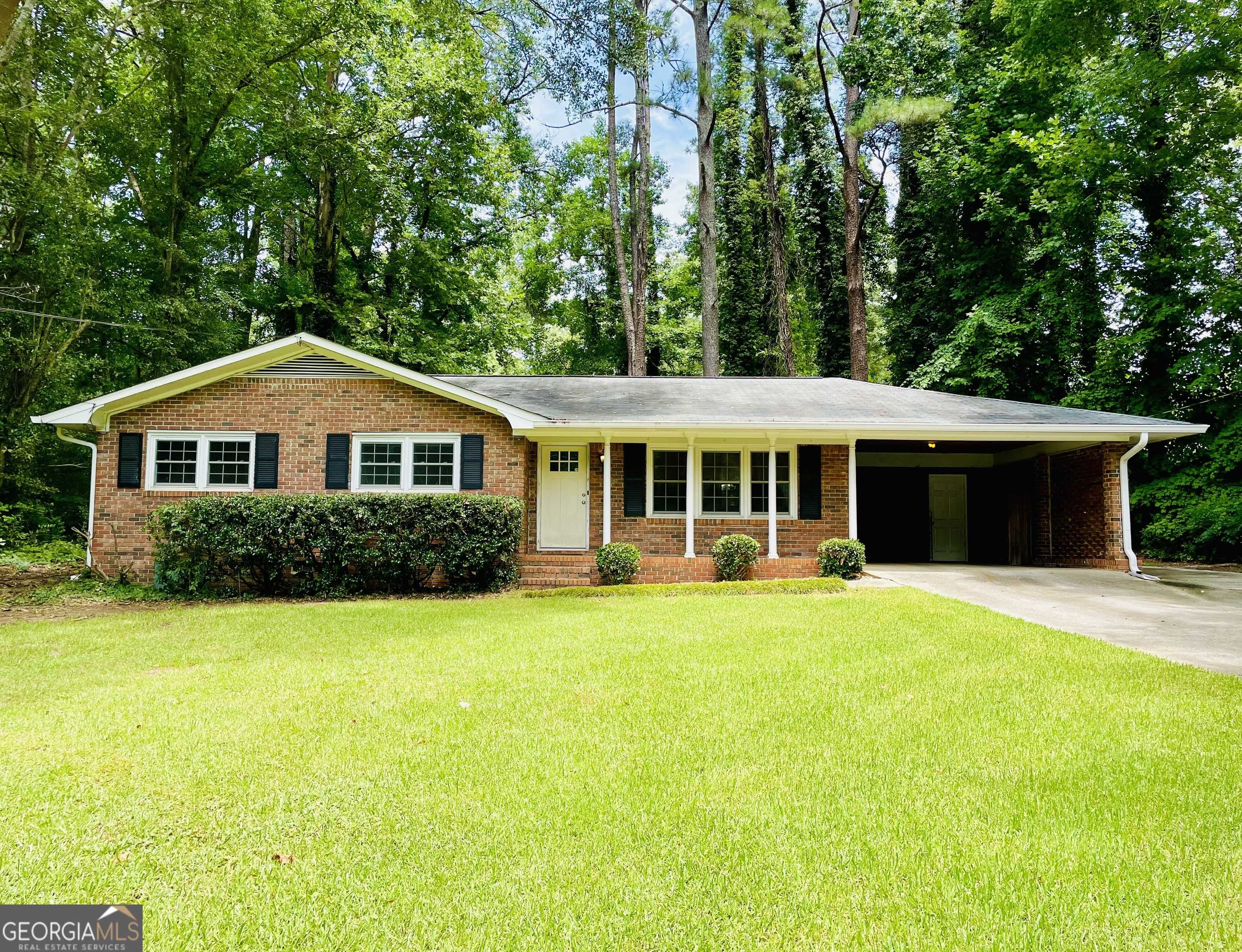 Newnan, GA 30263,13 Gordon ST