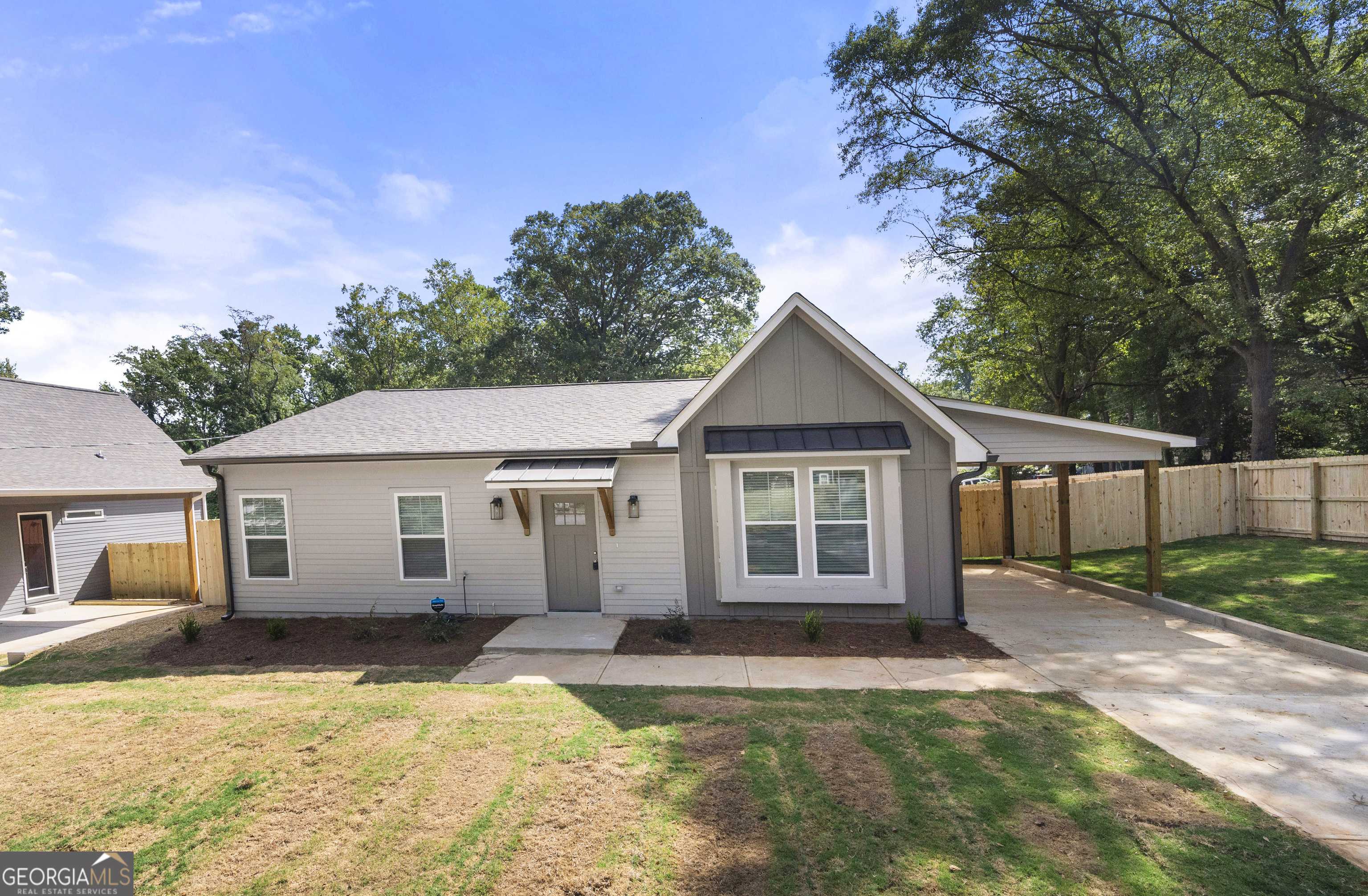 East Point, GA 30344,957 Reed Avenue