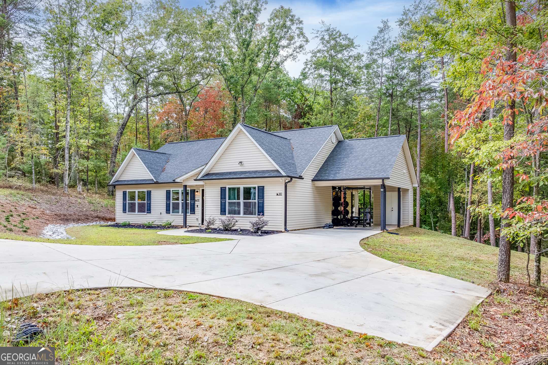 Cleveland, GA 30528,303 Old Deer Path WAY