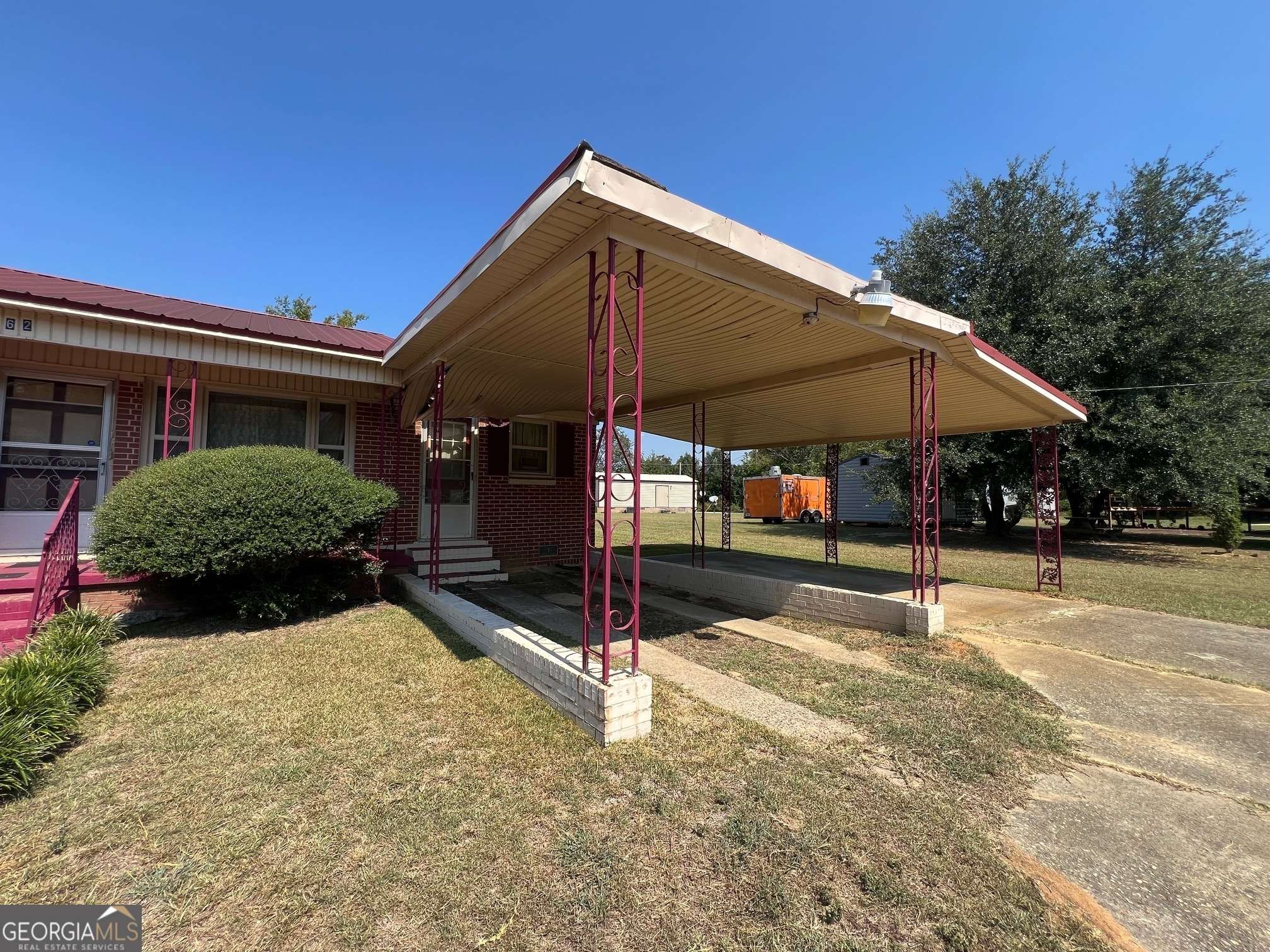 Tennille, GA 31089,462 Matthews RD