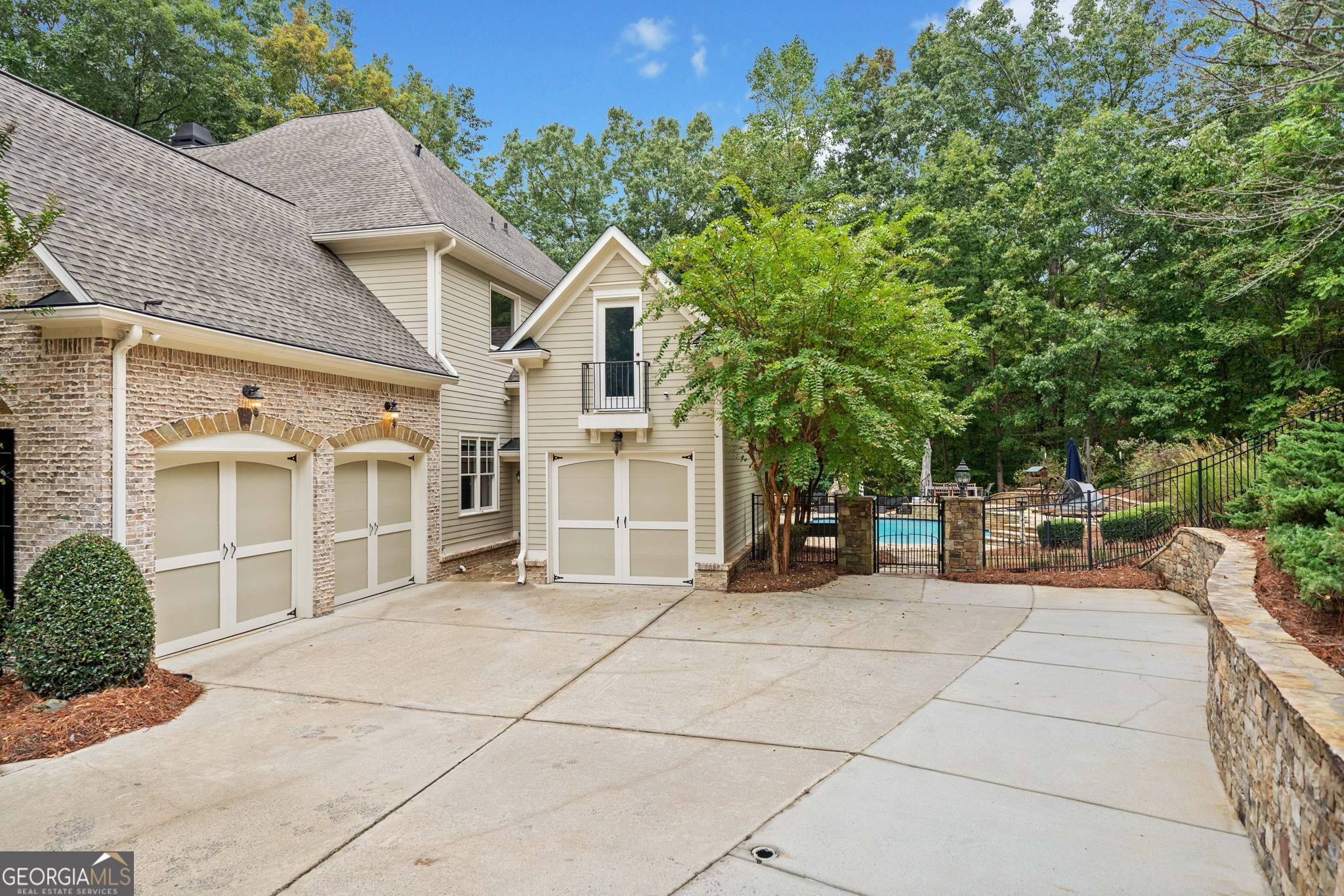 Roswell, GA 30075,335 Boundary PL