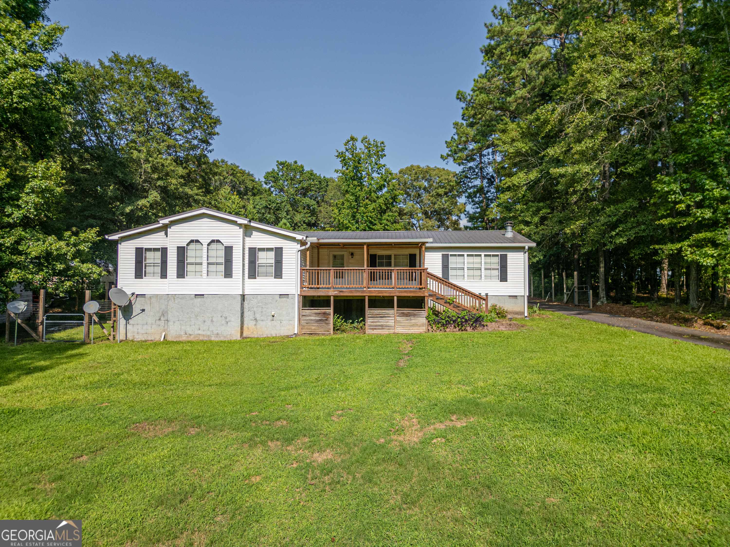 Eatonton, GA 31024,907 Crooked Creek RD