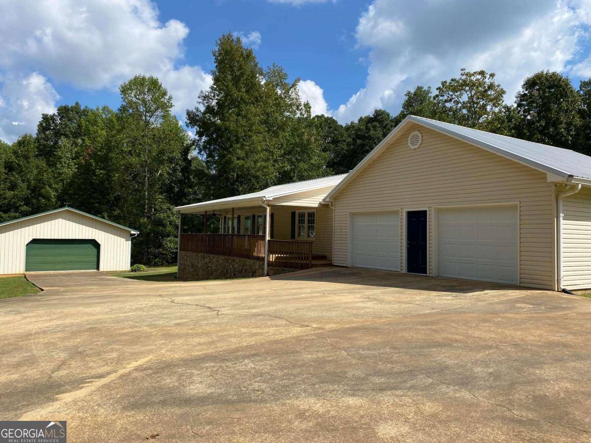 Buchanan, GA 30113,51 Perry LN