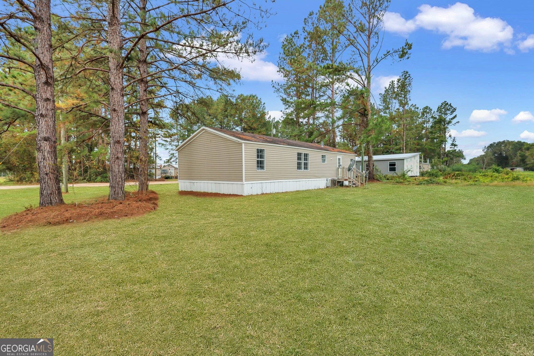 Jesup, GA 31545,16 Barn Road Circle