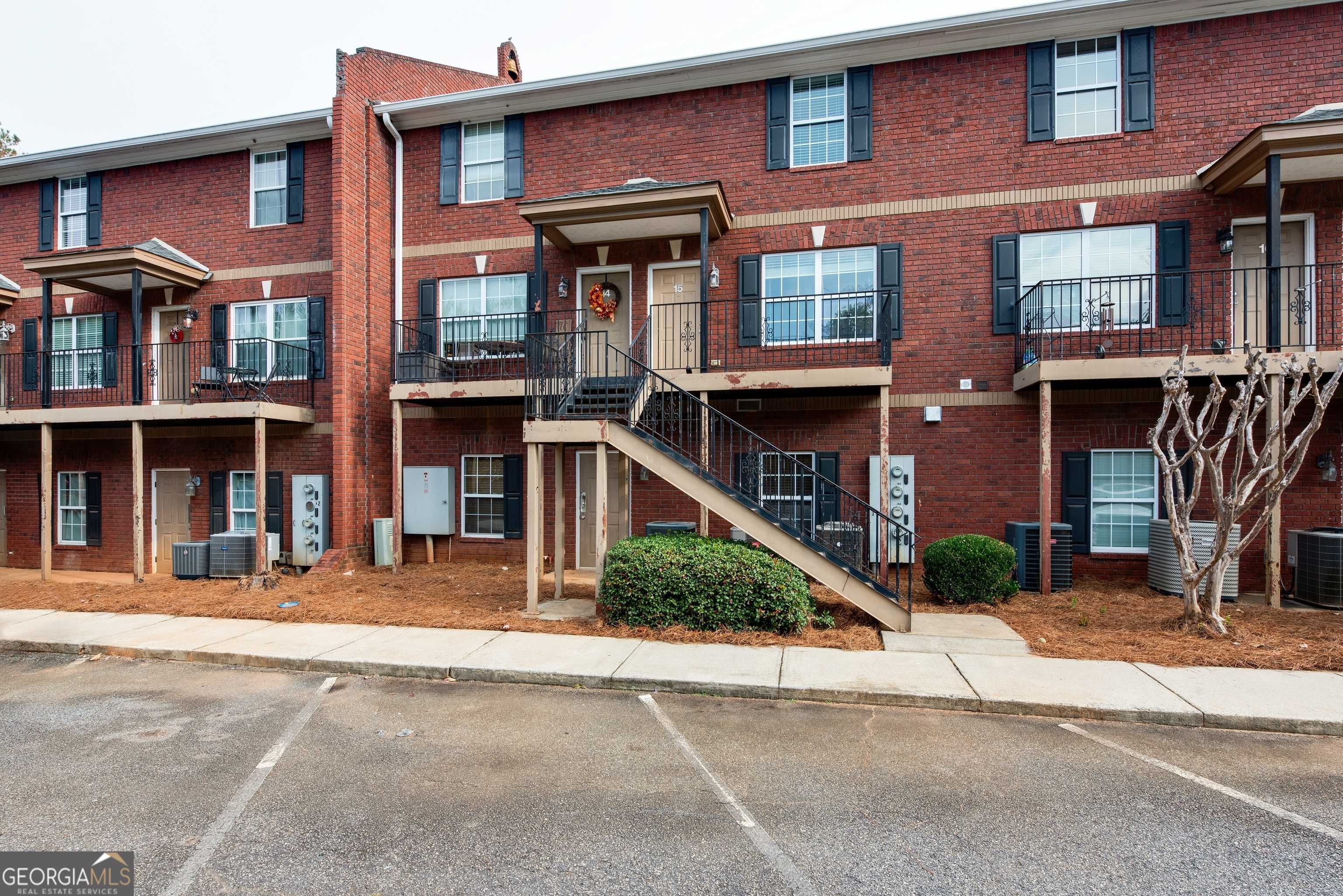 Athens, GA 30606,105 Whitehead RD #APT 15