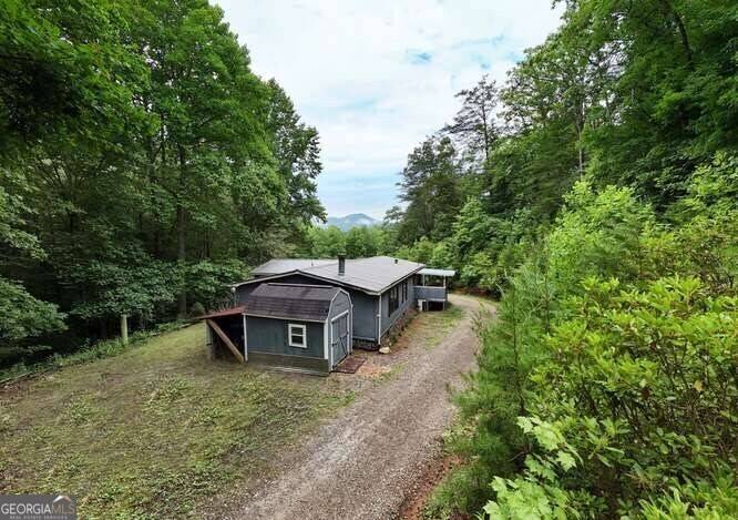 Hiawassee, GA 30546,350 Glen RD