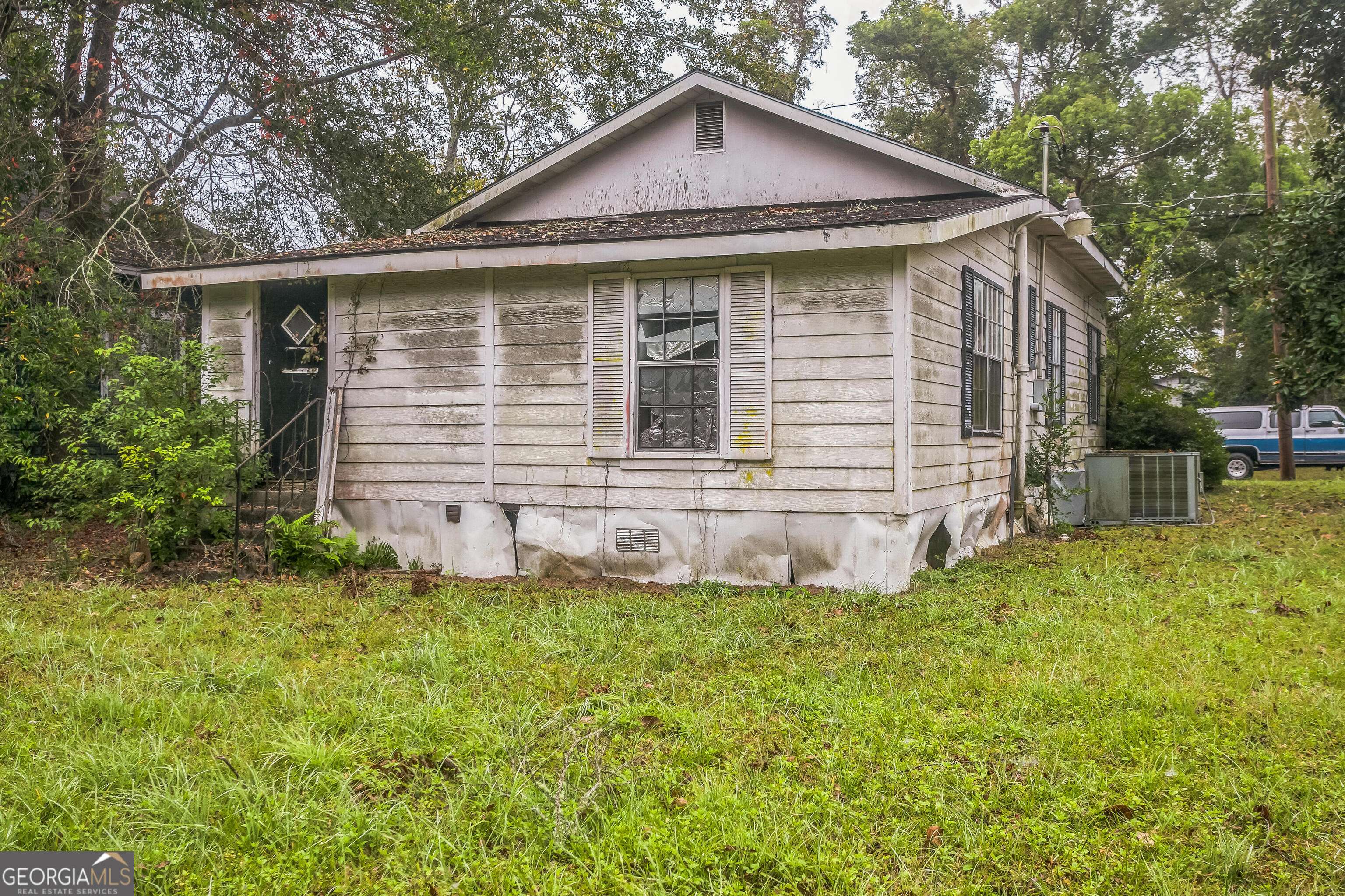 Waycross, GA 31501,1004 Thomas ST