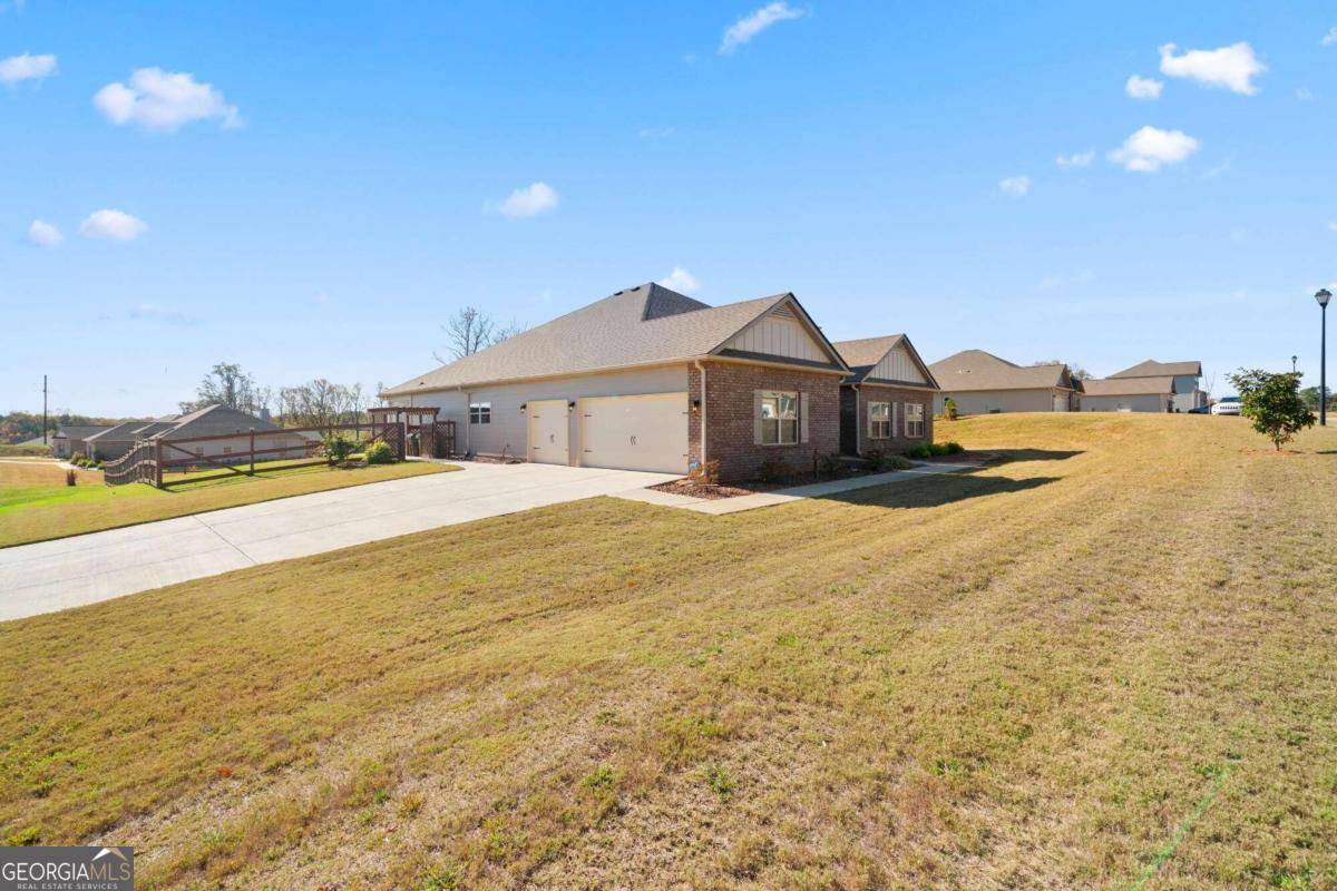 Clermont, GA 30527,6065 Creekside View LN