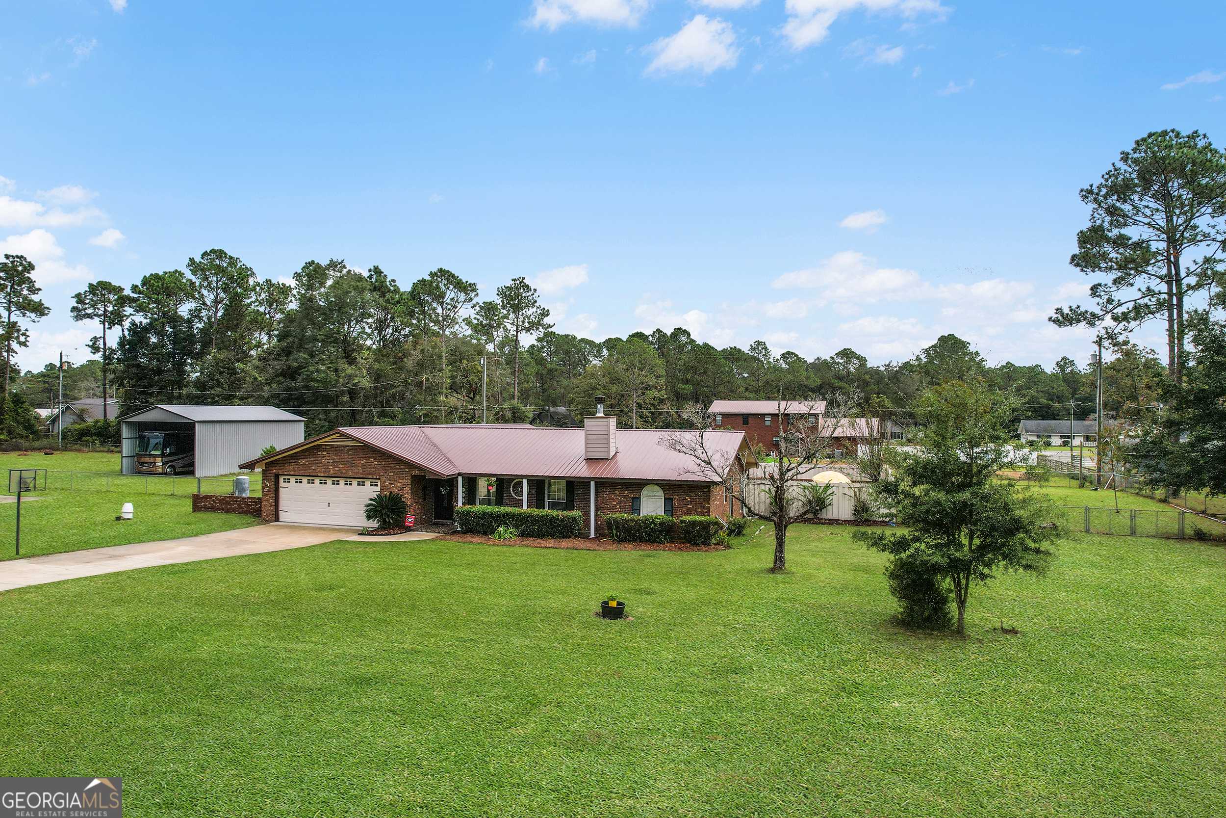 Jesup, GA 31545,132 Pleasant WAY