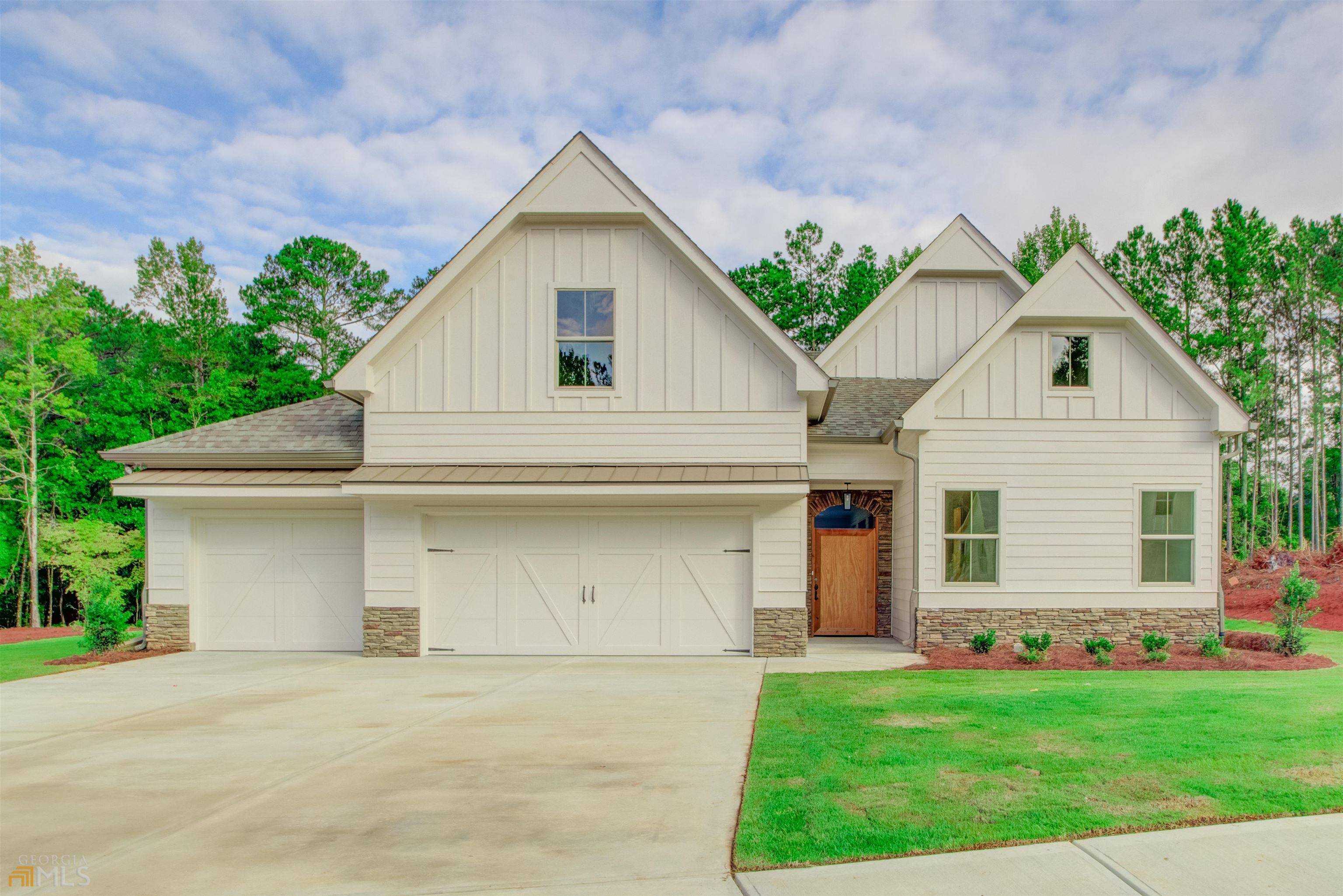 Peachtree City, GA 30269,705 Magnolia WALK