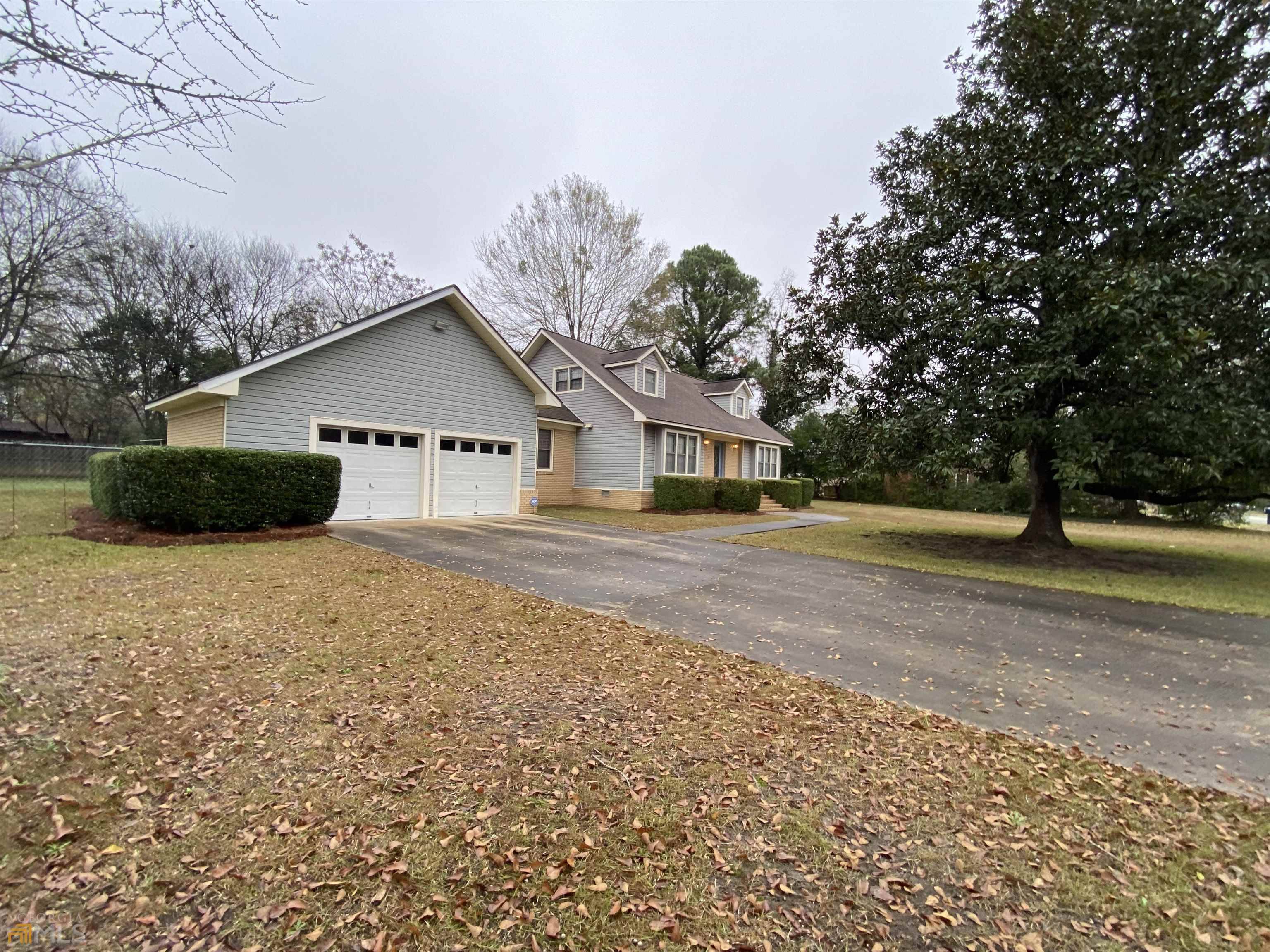 Cochran, GA 31014,117 Jeanette ST