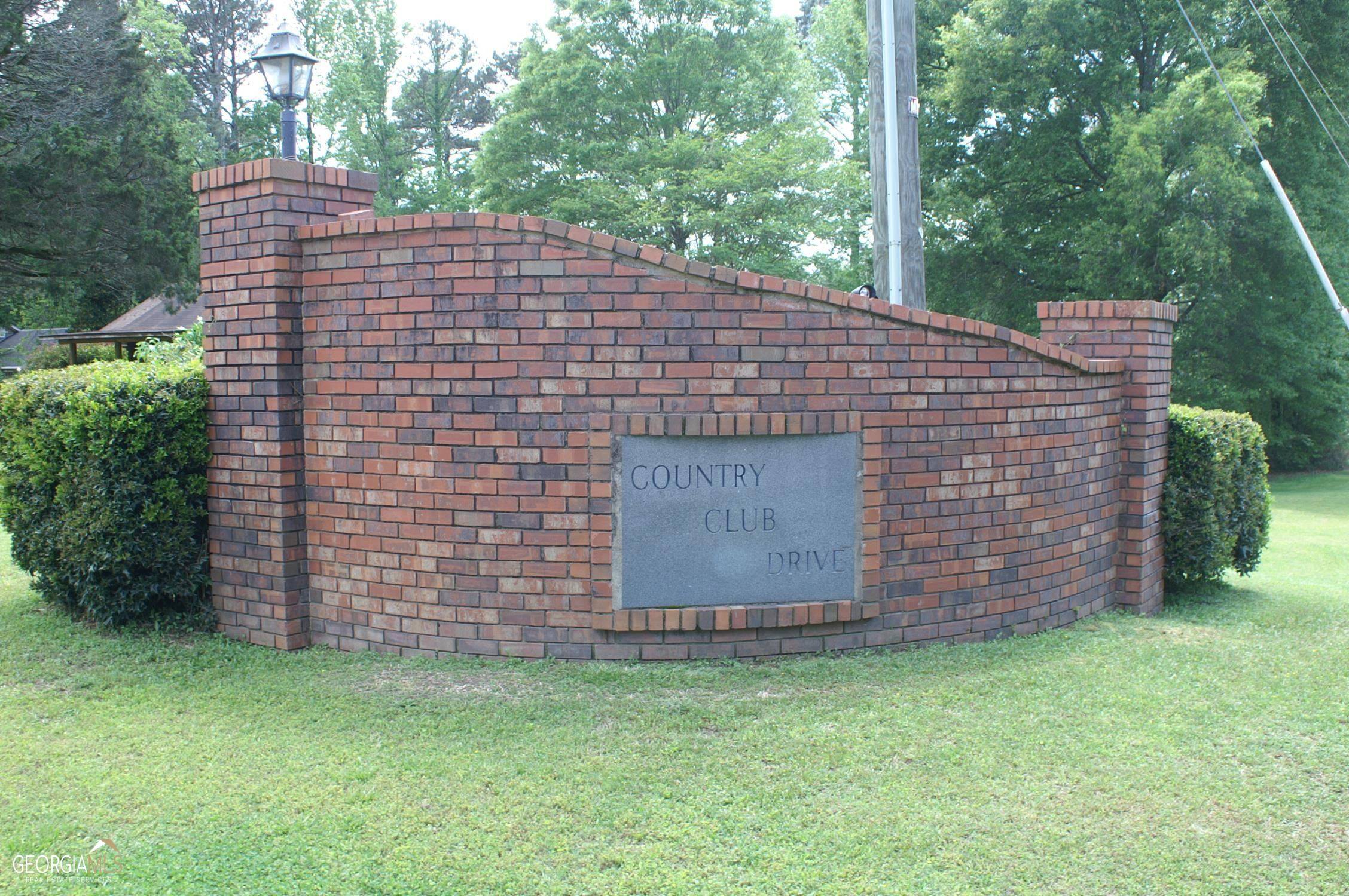 Union Point, GA 30669,1291 Country Club DR