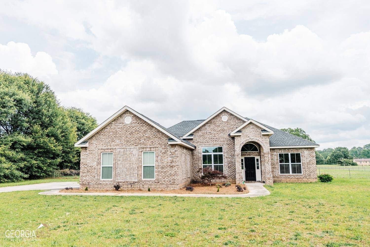 Byron, GA 31008,448 E. Seminole DR