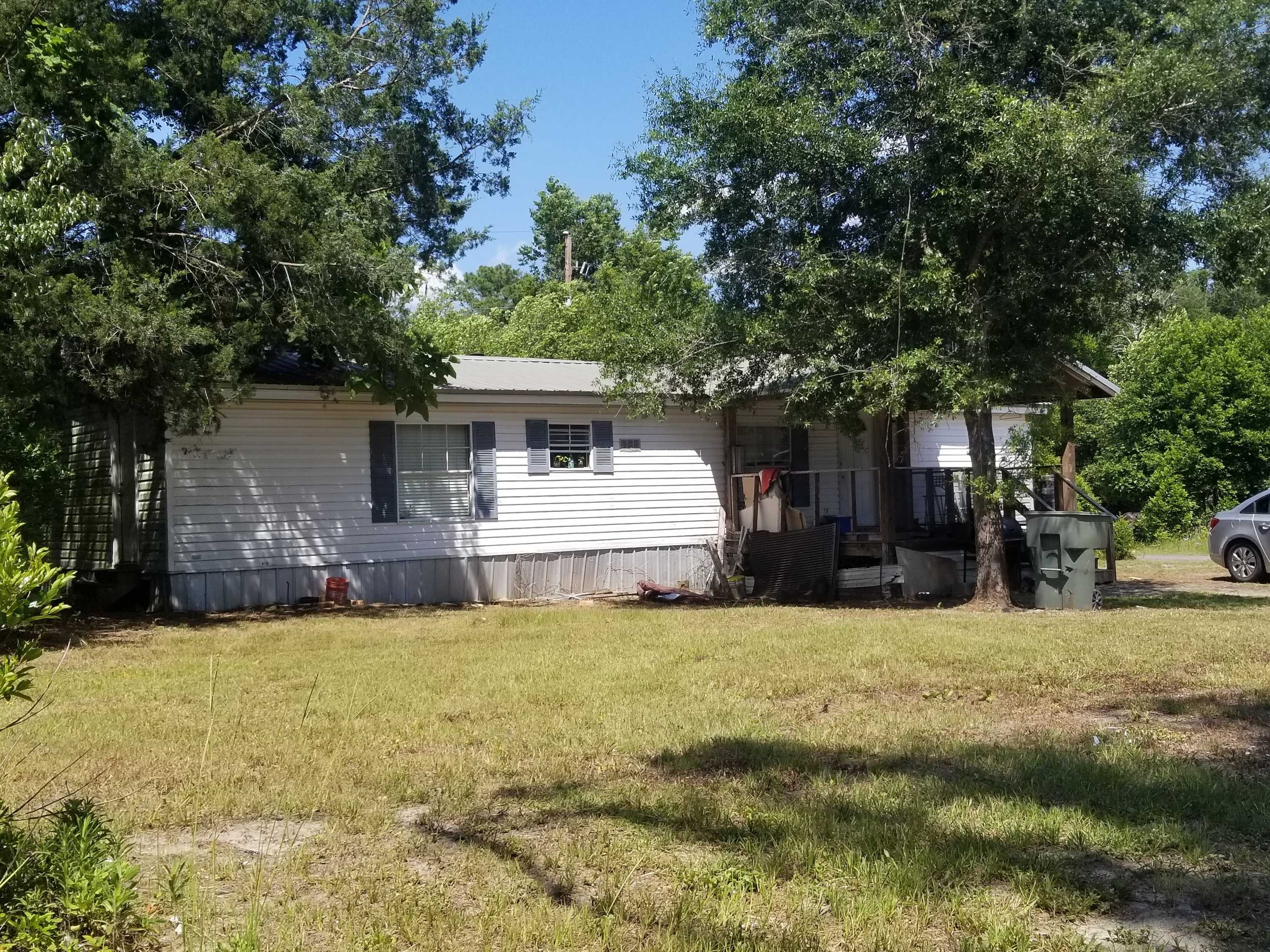 Jesup, GA 31546,247 Walker LN