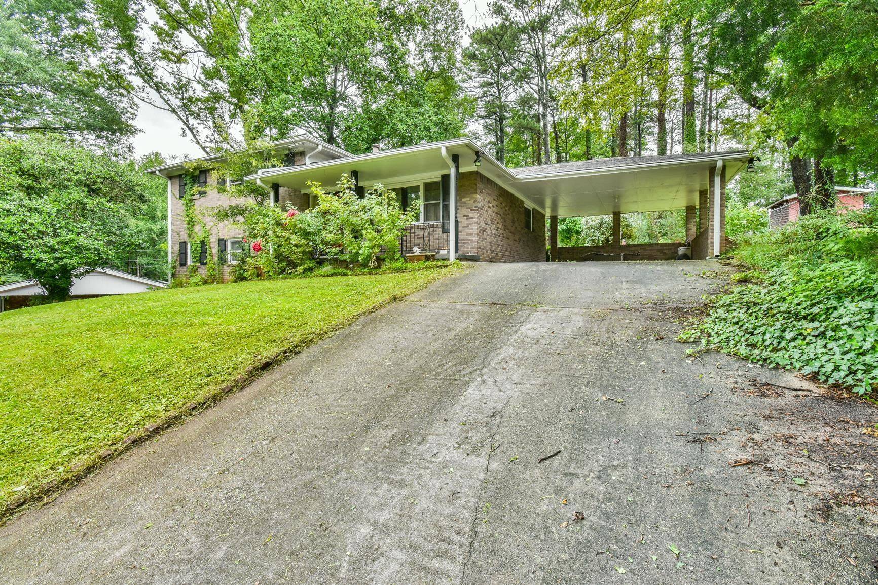 Atlanta, GA 30331,1956 Valley Ridge DR