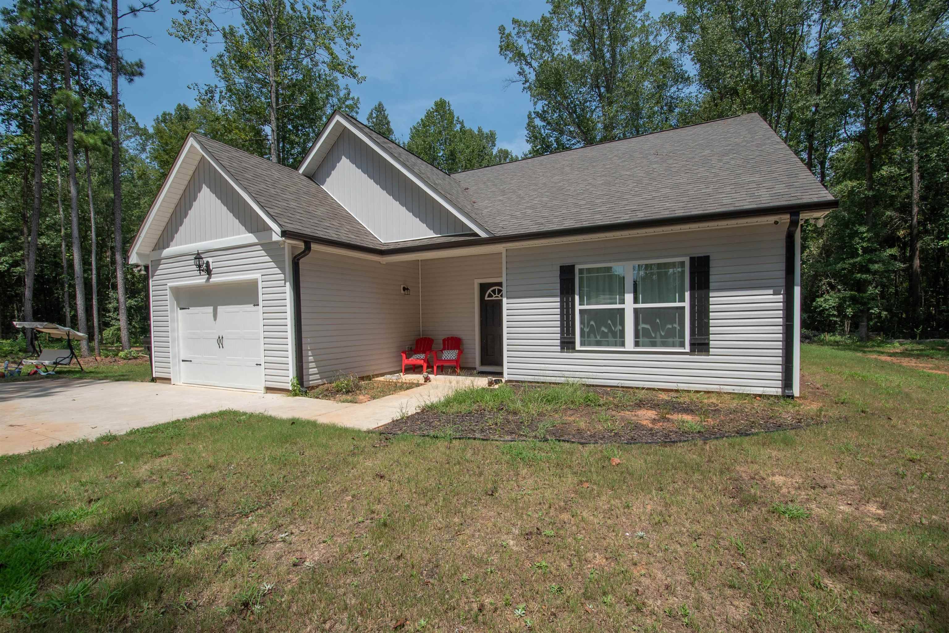 Milner, GA 30257,105 Russell Rd