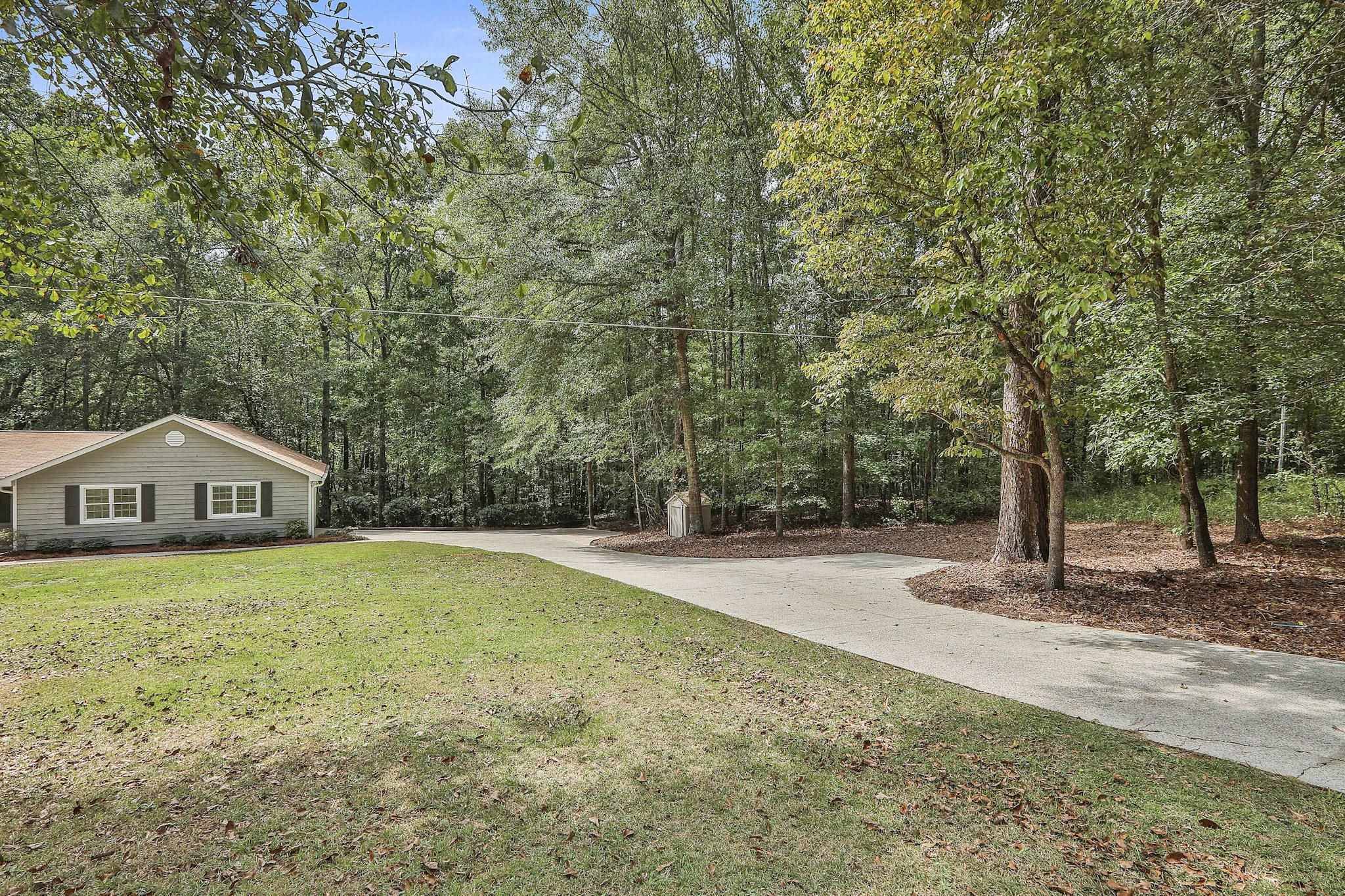 Moreland, GA 30259,239 Bear Creek RD