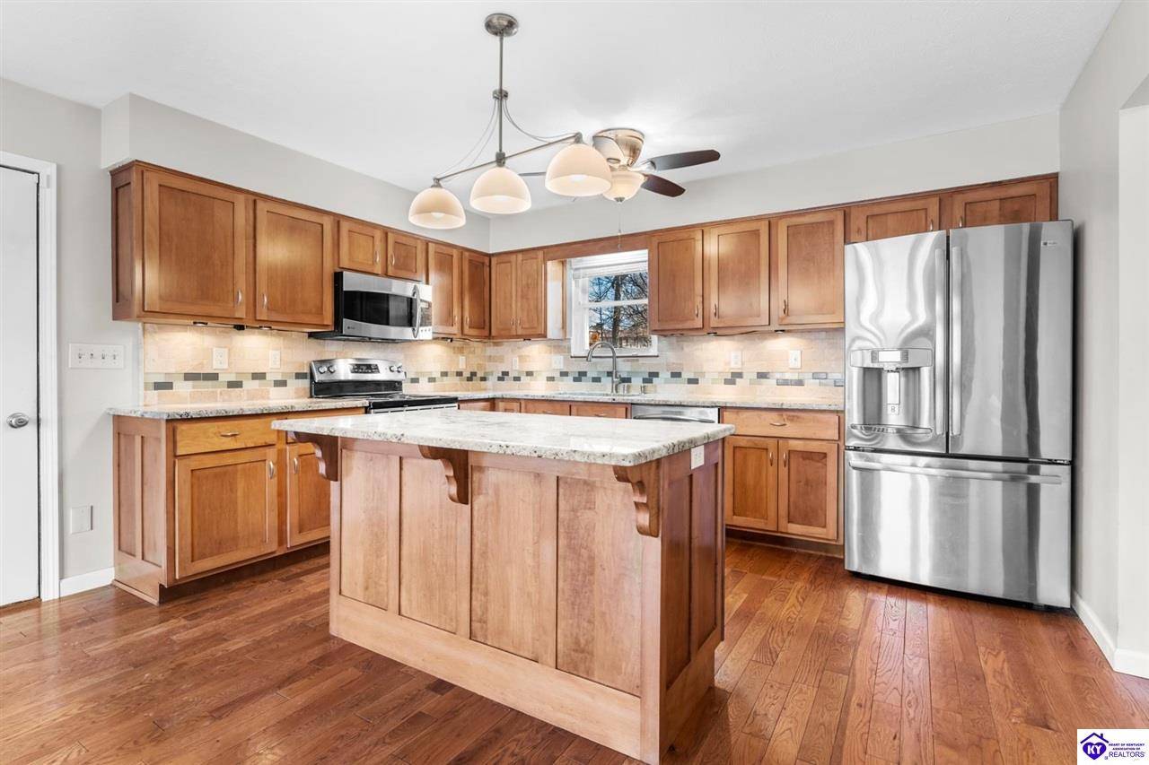 Radcliff, KY 40160,900 Timberwood Drive