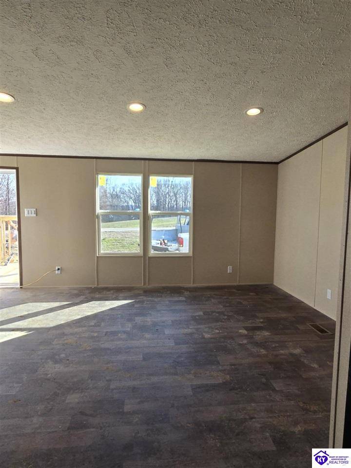 Hardinsburg, KY 40143,187 Silver Stone Lane