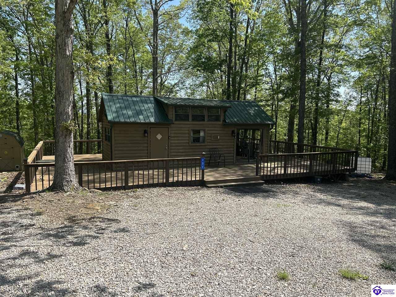 Hardinsburg, KY 40143,131 Berry Lane