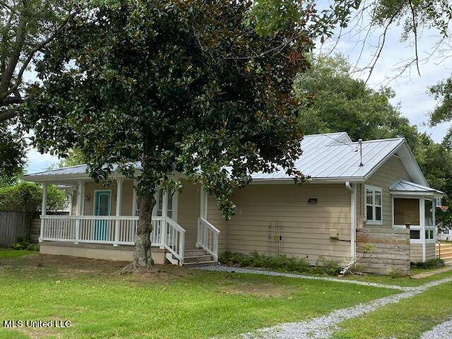 Ocean Springs, MS 39564,710 General Pershing Avenue