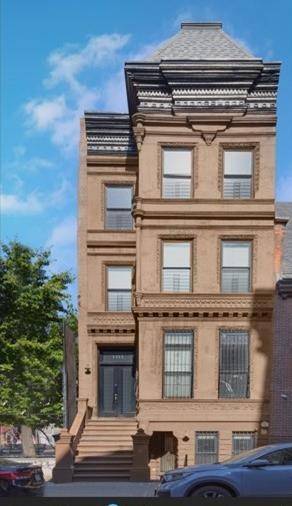 Manhattan, NY 10027,101 W 121st Street #Building