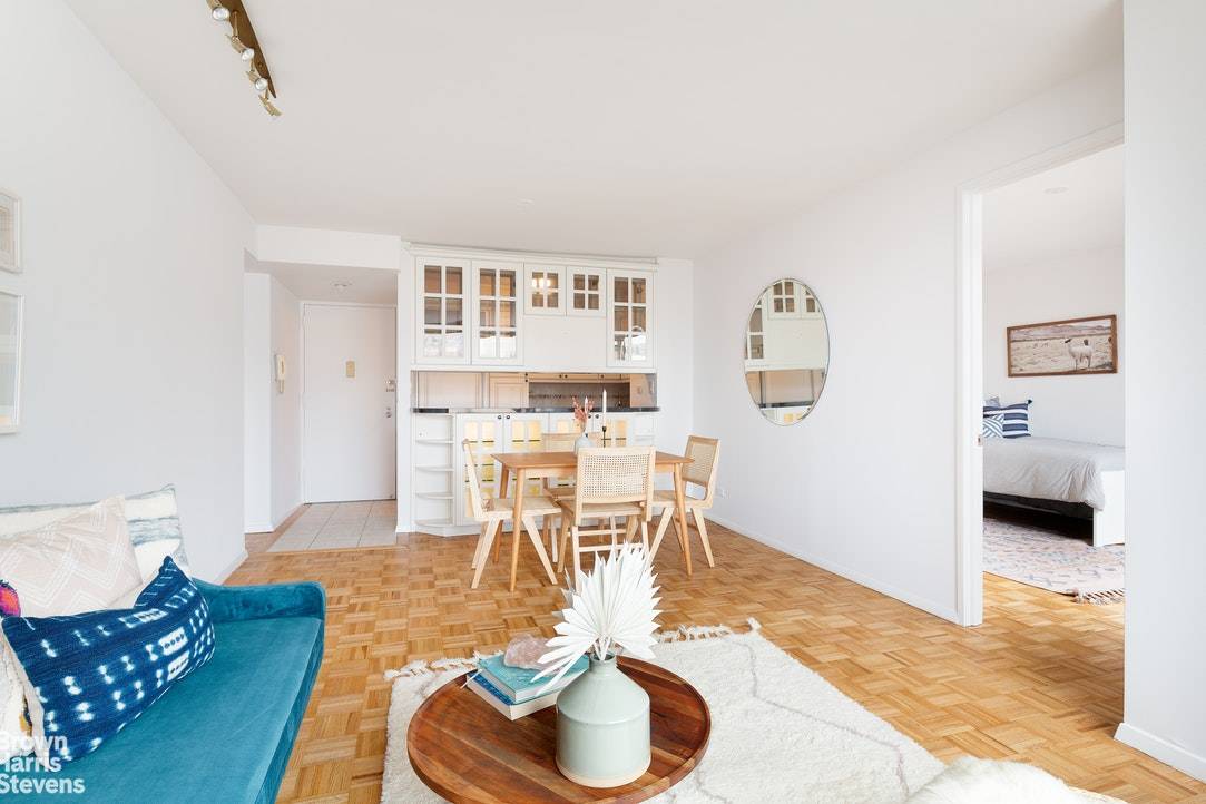 Manhattan, NY 10011,270 W 17TH Street #6C