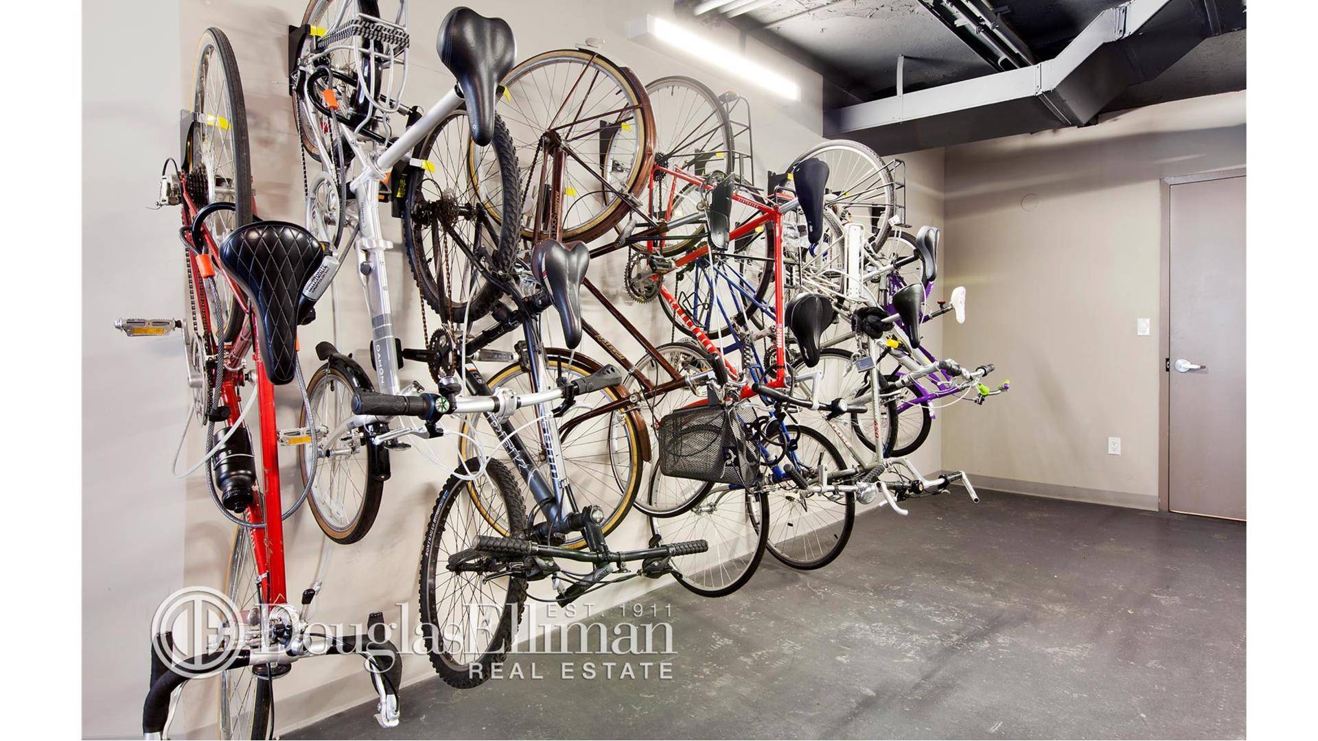 Manhattan, NY 10031,600 RIVERSIDE Drive #63