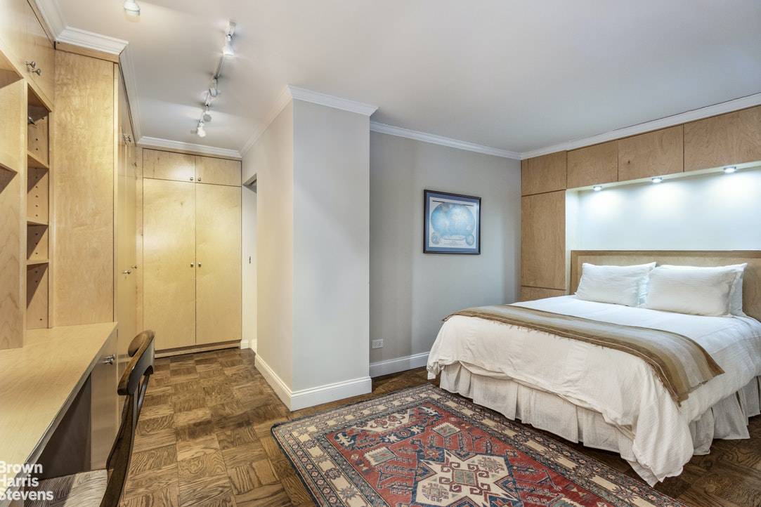 Manhattan, NY 10075,340 E 80TH Street #6A