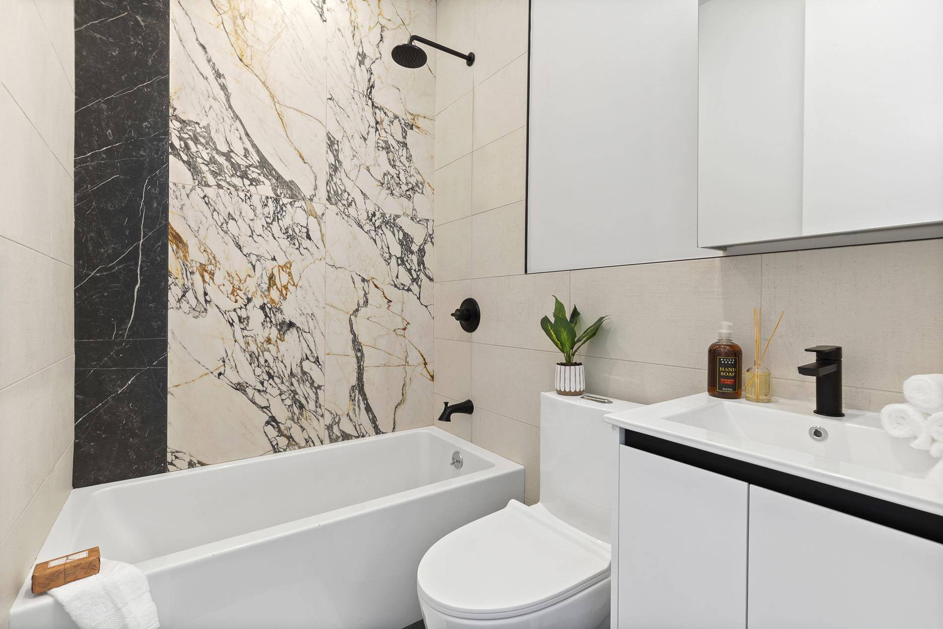 Brooklyn, NY 11213,1526 Lincoln Place #2-R