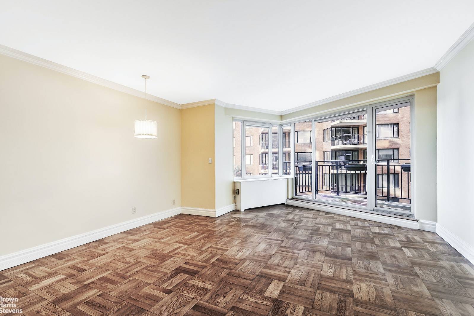 Manhattan, NY 10022,60 SUTTON Place S #4FN