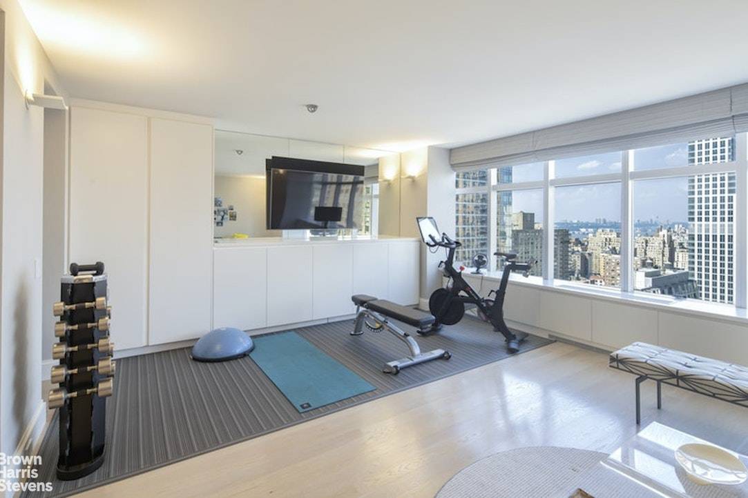 Manhattan, NY 10023,160 W 66TH Street #30C