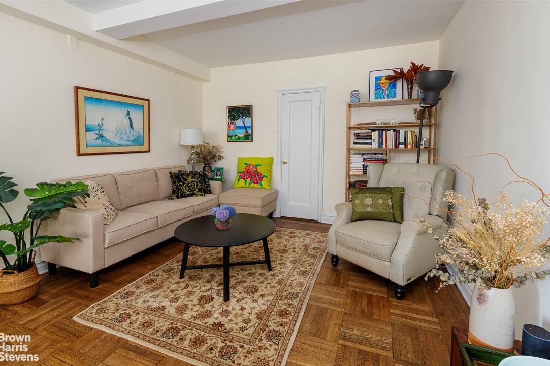 Manhattan, NY 10023,235 W END Avenue #16H