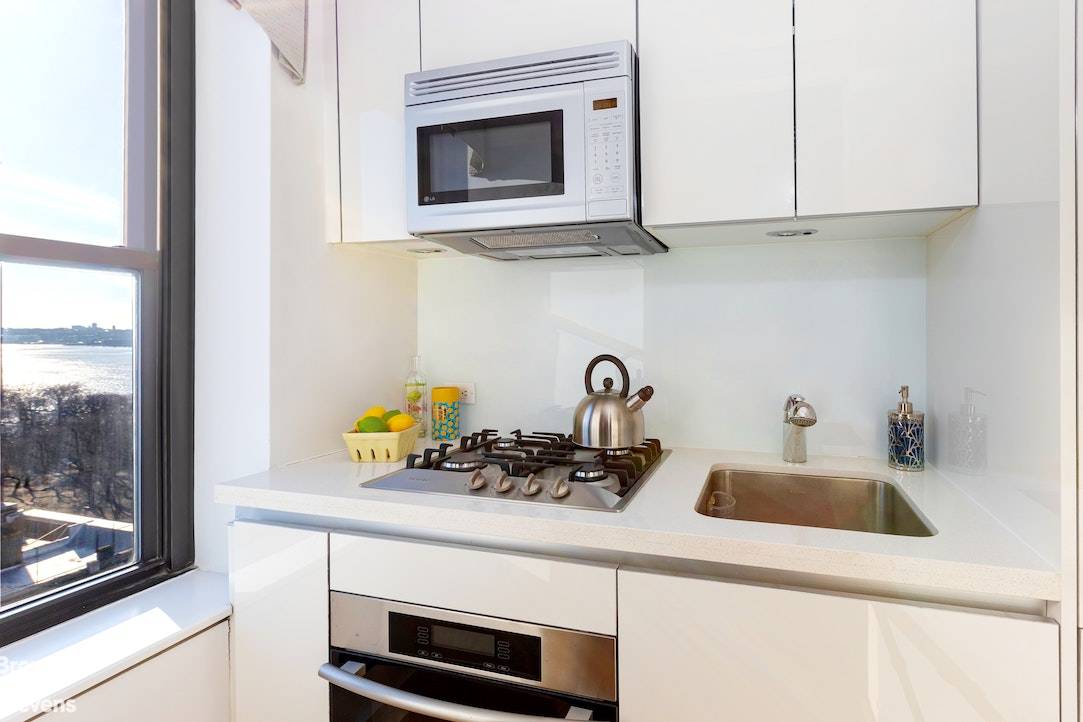 Manhattan, NY 10025,230 RIVERSIDE Drive #15E