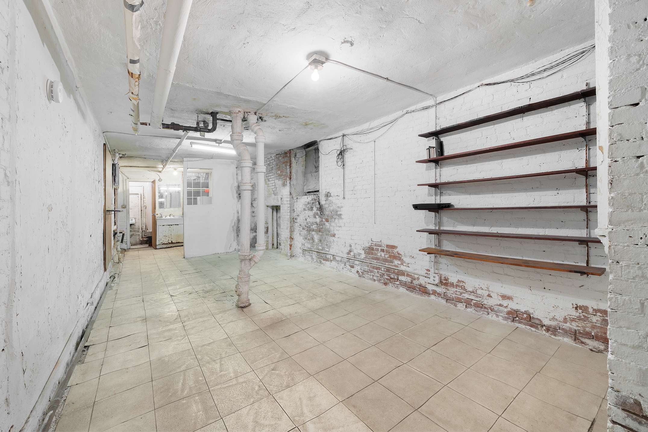 Manhattan, NY 10012,195 Prince Street #1LL