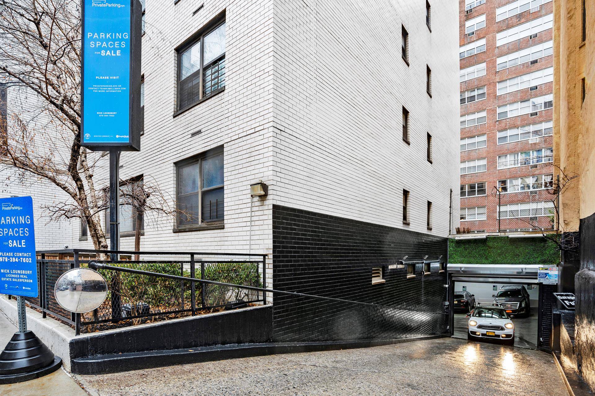Manhattan, NY 10021,301 E 69TH Street #PSPOT15