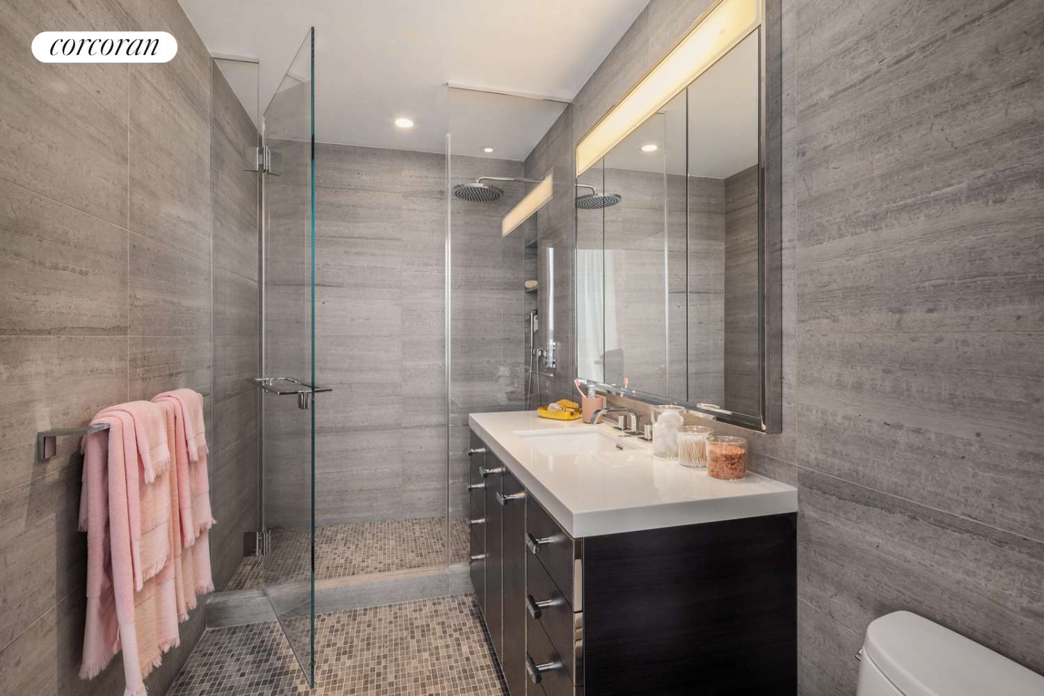 Manhattan, NY 10002,252 SOUTH Street #30H