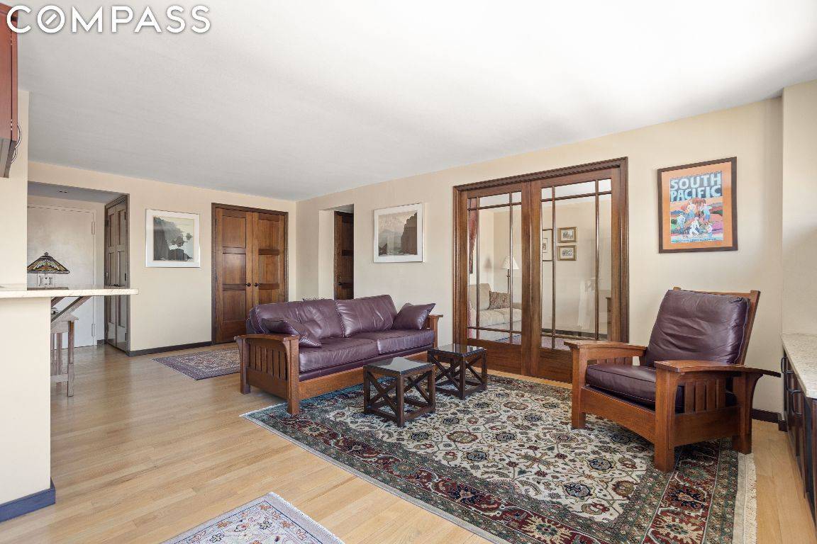 Manhattan, NY 10023,180 W End Avenue #21A