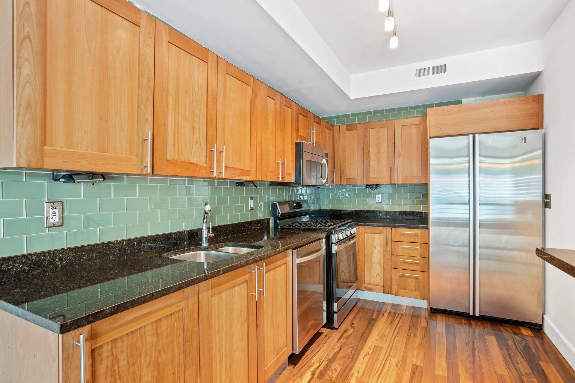 Brooklyn, NY 11206,63 STAGG Street #1A