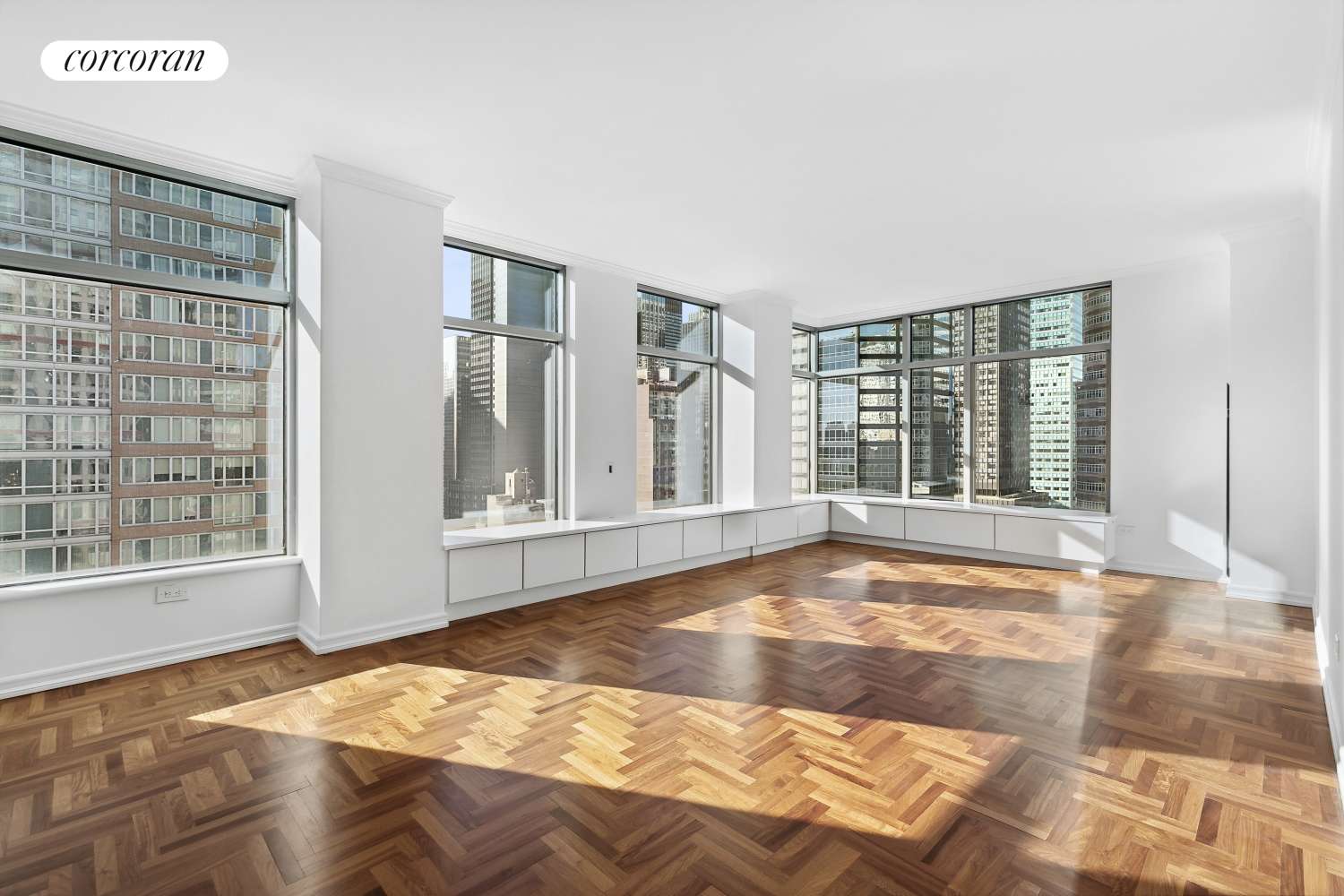 Manhattan, NY 10022,250 E 54TH Street #21EF