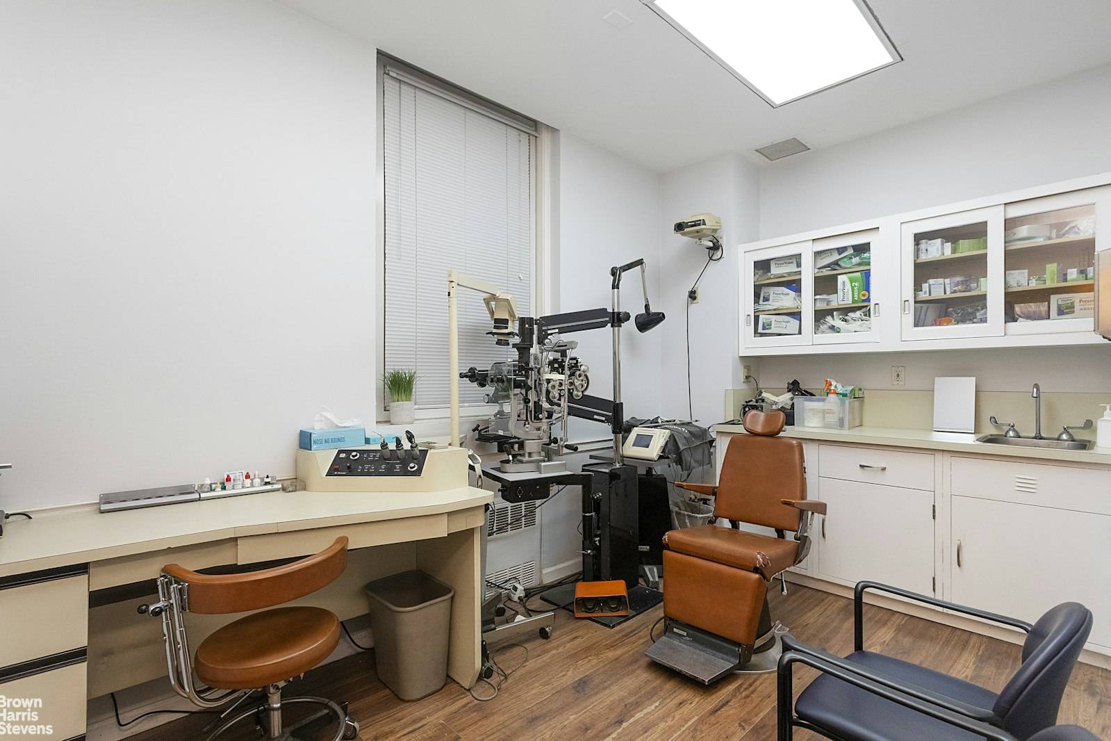 Manhattan, NY 10021,950 5TH Avenue #MEDICAL