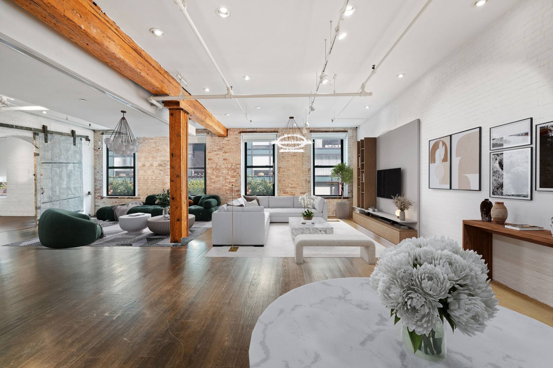 Manhattan, NY 10013,500 Greenwich Street #202