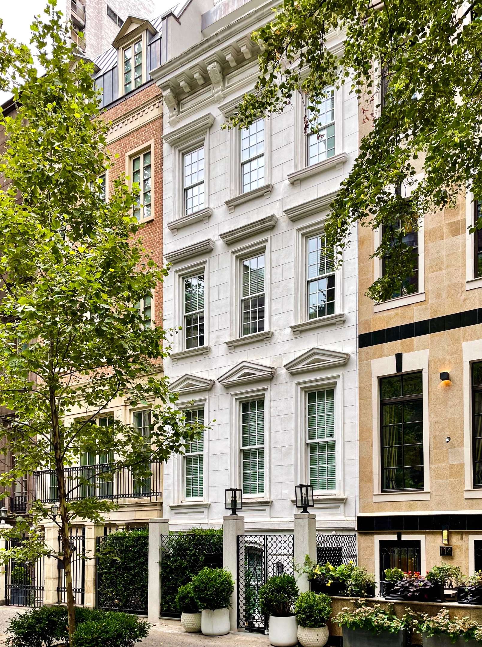 Manhattan, NY 10021,116 E 61st Street